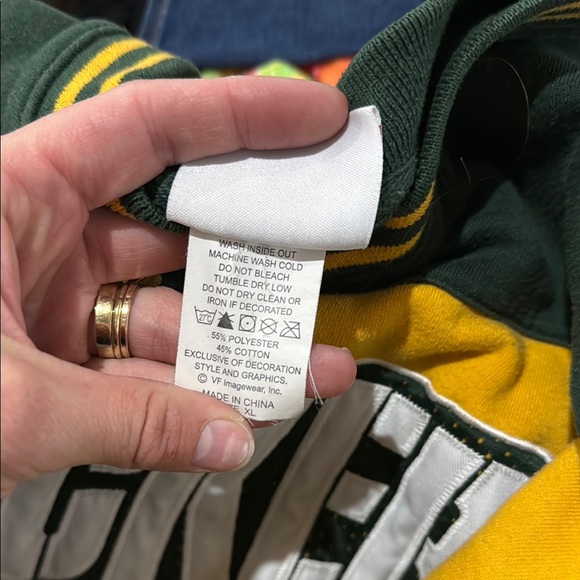 Vintage Green Bay Packers Green and Yellow NFL Sweatshirt - Picture 6 of 7
